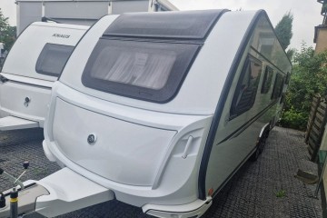 rodzinna zimowa przyczepa z ALDE